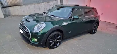 MINI Clubman Cooper S ALL4 — Polyvalence British, transmission automatique intégrale — exterior view