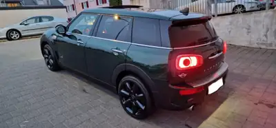 MINI Clubman Cooper S ALL4 — Polyvalence British, transmission automatique intégrale — interior