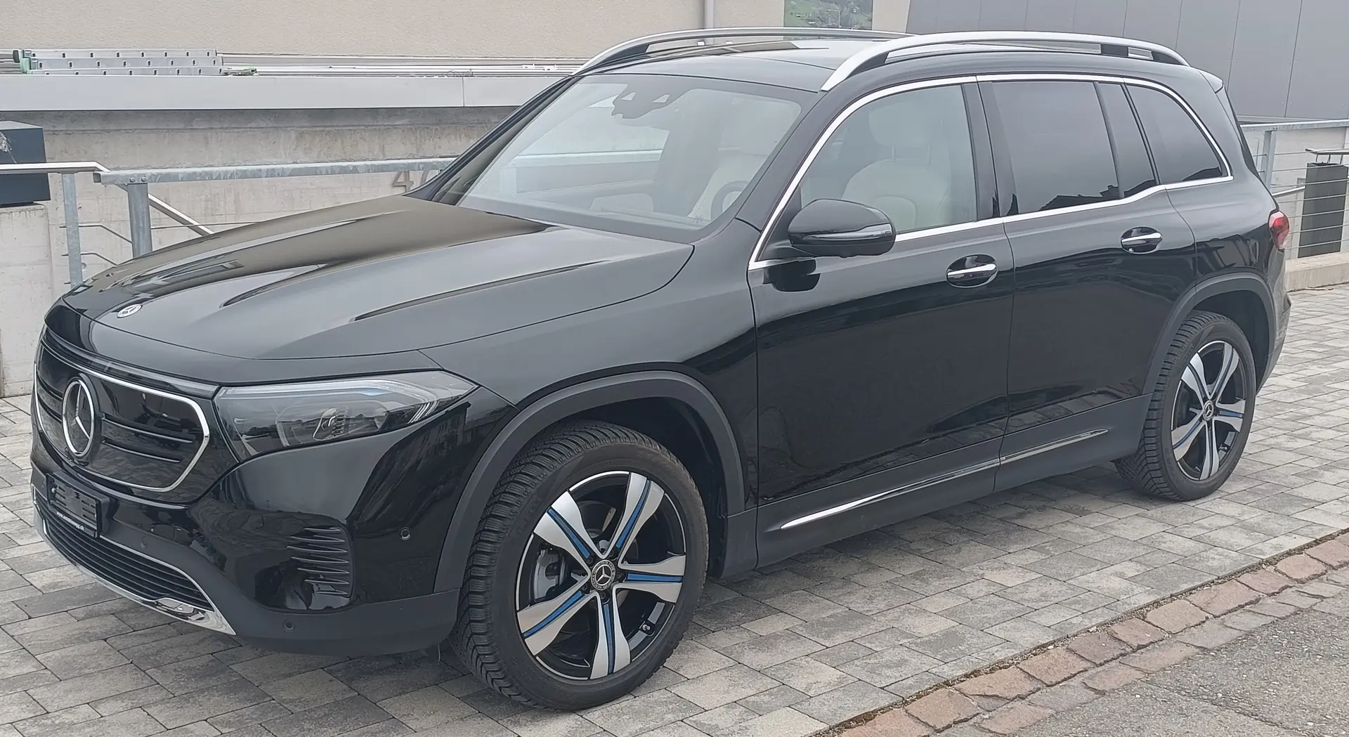 Mercedes-Benz EQB 350 4Matic — SUV électrique 7 places avec garantie constructeur