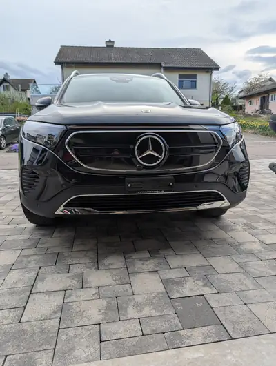 Mercedes-Benz EQB 350 4Matic — SUV électrique 7 places avec garantie constructeur — side view