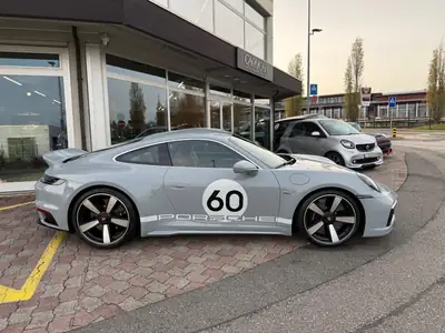 Porsche 911 Sport Classic PDK 2022 — Série limitée, 550 ch, kilométrage pristine — intérieur