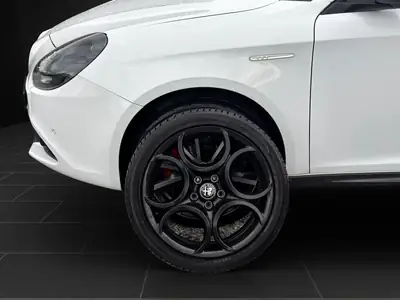 Alfa Romeo Giulietta 2.0 JTDM Veloce TCT — Diesel performant, état impeccable, services à jour — Miniature 15