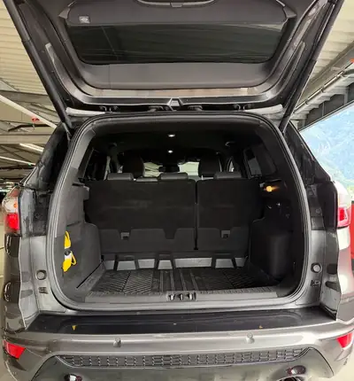 Ford Kuga 2.0 TDCi ST Line 4WD — SUV diesel robuste, 4 roues motrices et équipement premium — tableau de bord