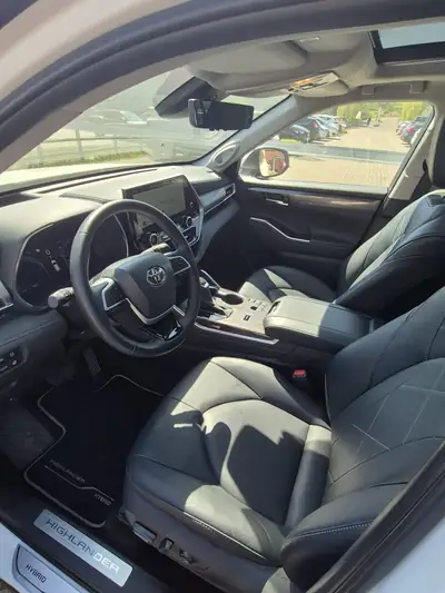 Toyota Highlander 2.5 HSD Premium — SUV 7 places hybride, 20'000 km seulement — Detail
