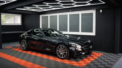 Mercedes-AMG GT Coupé — V8 Biturbo 462 ch, très faible kilométrage et intérieur carbone — vue extérieure