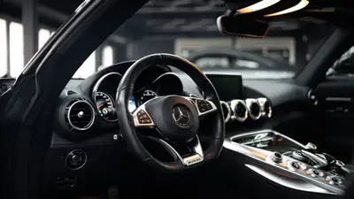 Mercedes-AMG GT Coupé — V8 Biturbo 462 ch, très faible kilométrage et intérieur carbone — Miniature 11
