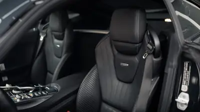Mercedes-AMG GT Coupé — V8 Biturbo 462 ch, très faible kilométrage et intérieur carbone — Miniature 12