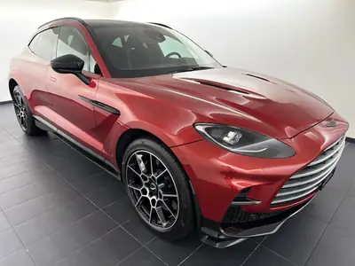 Aston Martin DBX 707 — Le SUV haute performance british, 5900 km seulement — interior