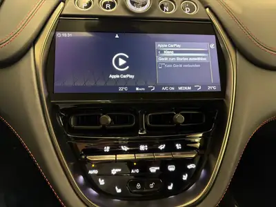 Aston Martin DBX 707 — Le SUV haute performance british, 5900 km seulement — Thumbnail 12