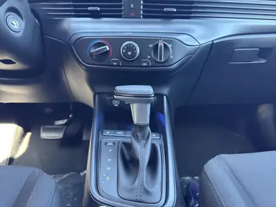 Hyundai i20 1.0 T-GDi Amplia DCT — Citadine dynamique, quasi neuve avec transmission auto — Miniatura 12