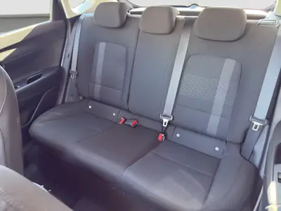Hyundai i20 1.0 T-GDi Amplia DCT — Citadine dynamique, quasi neuve avec transmission auto — Miniatura 10