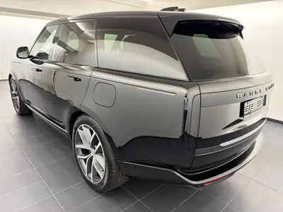 Land Rover Range Rover P460e PHEV — Hybride rechargeable luxe, quasi neuf avec garantie 5 ans — side view