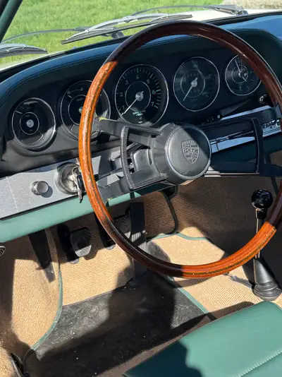 Porsche 911 Targa Soft Window 1967 — Icône décapotable, 130 ch authentiques — Armaturenbrett