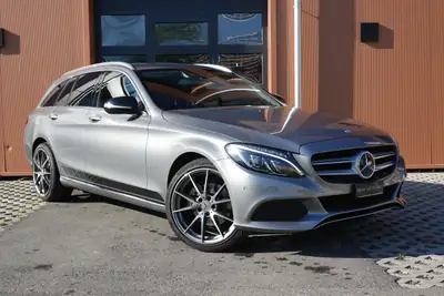 Mercedes-Benz C 220 BlueTEC AMG Line — Break diesel, pack sport et roues 19 pouces — vue extérieure