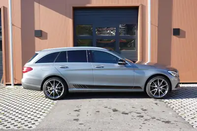 Mercedes-Benz C 220 BlueTEC AMG Line — Break diesel, pack sport et roues 19 pouces — intérieur