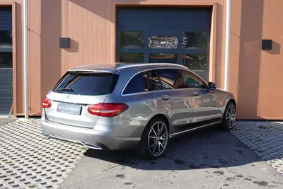 Mercedes-Benz C 220 BlueTEC AMG Line — Break diesel, pack sport et roues 19 pouces — Miniature 8