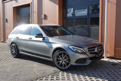 Mercedes-Benz C 220 BlueTEC AMG Line — Break diesel, pack sport et roues 19 pouces — Miniature 7