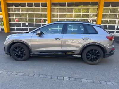 Audi Q4 e-tron 40 — SUV électrique performant, 42 000 km seulement — rear view