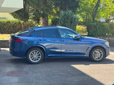BMW X4 xDrive 30i M Sport — SUV coupé premium, équipements haut de gamme, très bon état — exterior view