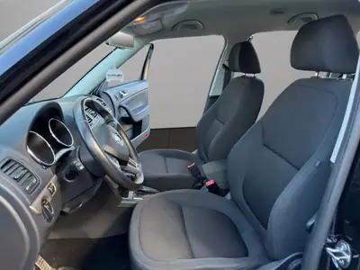 Skoda Yeti 2.0 TDI Ambition 4x4 — SUV compact robuste, 4 roues motrices, sans accidents — Miniature 9