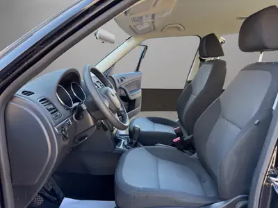 Skoda Yeti 2.0 TDI Ambition 4x4 — SUV compact robuste, 4x4 intégral et sans sinistre — Thumbnail 9