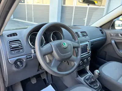 Skoda Yeti 2.0 TDI Ambition 4x4 — SUV compact robuste, 4x4 intégral et sans sinistre — Thumbnail 22