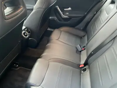 Mercedes-Benz Classe A 180 Progressive — Élégance urbaine et efficacité énergétique — Innenraum