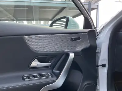 Mercedes-Benz Classe A 180 Progressive — Élégance urbaine et efficacité énergétique — Armaturenbrett