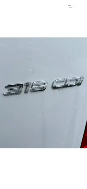 Mercedes-Benz Sprinter 319 CDI — Utilitaire robuste, moteur efficient et 13 500 km seulement — detail