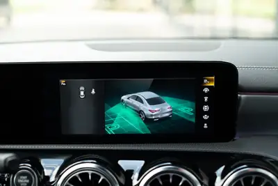 Mercedes-Benz CLA 250 AMG Line 4Matic — Élégance berline et traction intégrale — Thumbnail 18
