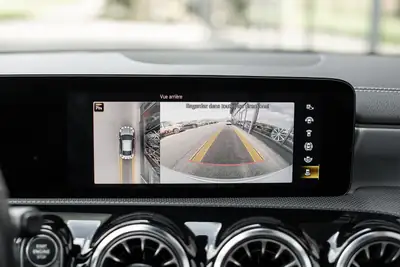 Mercedes-Benz CLA 250 AMG Line 4Matic — Élégance berline et traction intégrale — Thumbnail 17