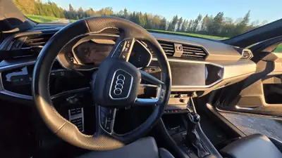 Audi Q3 Sportback 40 TDI S line — SUV Coupé diesel, 148'000 km, sans sinistre — interni