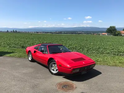 Ferrari 328 GTS 1987 — Chef-d'œuvre cabriolet, 270 ch authentiques — Innenraum
