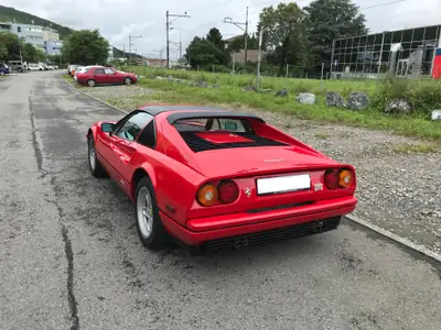Ferrari 328 GTS 1987 — Chef-d'œuvre cabriolet, 270 ch authentiques — Miniatur 10