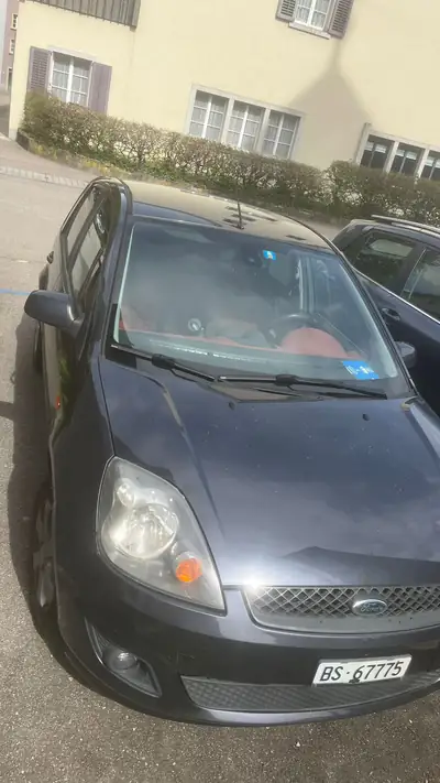 Ford Fiesta 2006 — Citadine fiable, 100'000 km, contrôle technique 2 ans inclus — côté