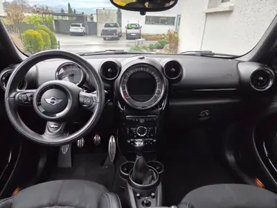 MINI Countryman John Cooper Works ALL4 Snowhill — SUV compact sportif 218 ch, traction intégrale — détail