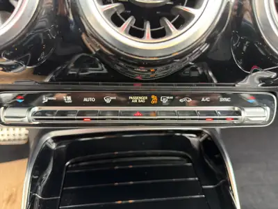 Mercedes-AMG A 35 4Matic Speedshift — Sportivité haute performance, 58 600 km seulement — Thumbnail 22