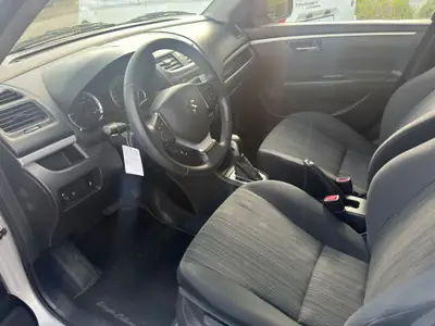 Suzuki Swift 1.2i GL — Citadine dynamique, 72'000 km, boîte auto — tableau de bord