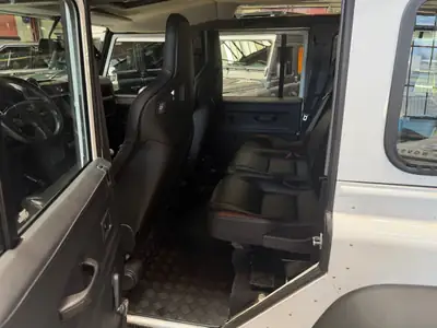 Land Rover Defender 110 — Édition 67 ans Legend, sièges RECARO, état impeccable — Miniature 7