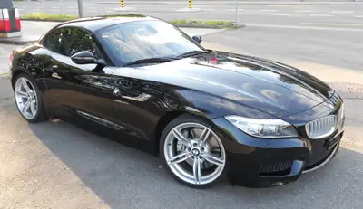 BMW Z4 sDrive35i — Cabriolet sportif 306 ch, toit ouvert, 54'000 km — Heckansicht
