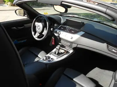 BMW Z4 sDrive35i — Cabriolet sportif 306 ch, toit ouvert, 54'000 km — Innenraum