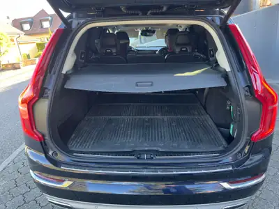 Volvo XC90 T8 eAWD Inscription — Hybride rechargeable 7 places, 84000 km — Miniatura 8