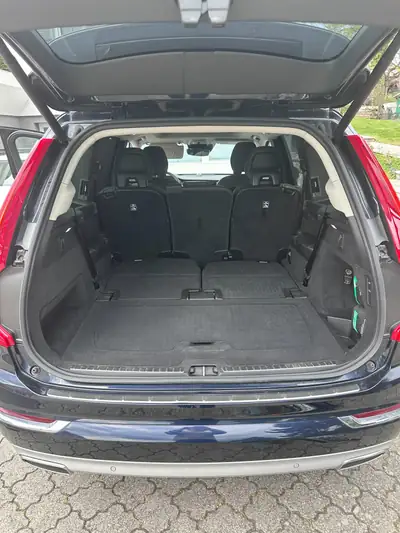 Volvo XC90 T8 eAWD Inscription — Hybride rechargeable 7 places, 84000 km — Miniatura 10