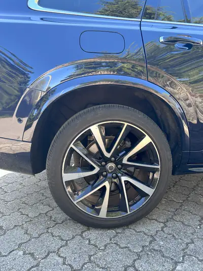 Volvo XC90 T8 eAWD Inscription — Hybride rechargeable 7 places, 84000 km — Miniatura 12