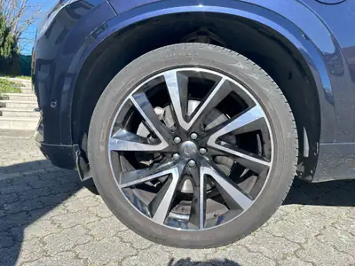 Volvo XC90 T8 eAWD Inscription — Hybride rechargeable 7 places, 84000 km — Miniatura 11
