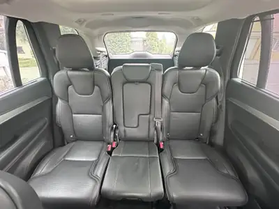 Volvo XC90 T8 eAWD Inscription — Hybride rechargeable 7 places, 84000 km — Miniatura 17