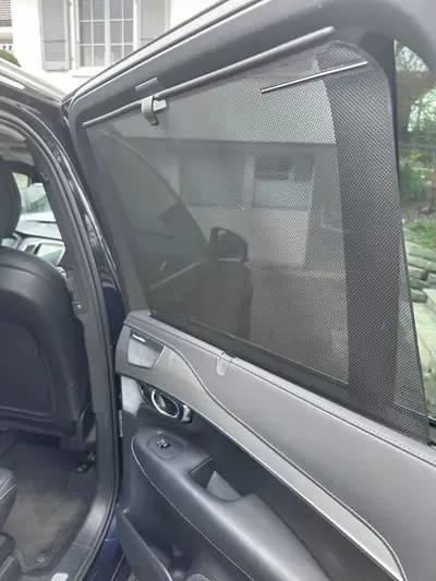Volvo XC90 T8 eAWD Inscription — Hybride rechargeable 7 places, 84000 km — Miniatura 18