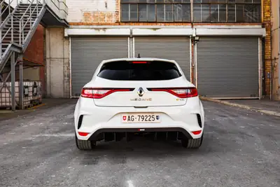 Renault Mégane R.S. Trophy-R 300 — Performance de légende, 1 de 2 en Suisse avec pack carbone-céramique — Miniatur 12