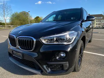 BMW X1 xDrive 25d Sport Line — SUV compact diesel, entretien BMW, 199 500 km — côté