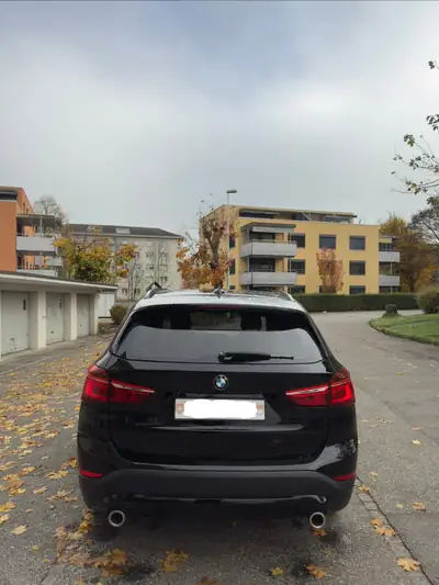 BMW X1 xDrive 20i Steptronic — SUV compact polyvalent, 50'000 km seulement — tableau de bord